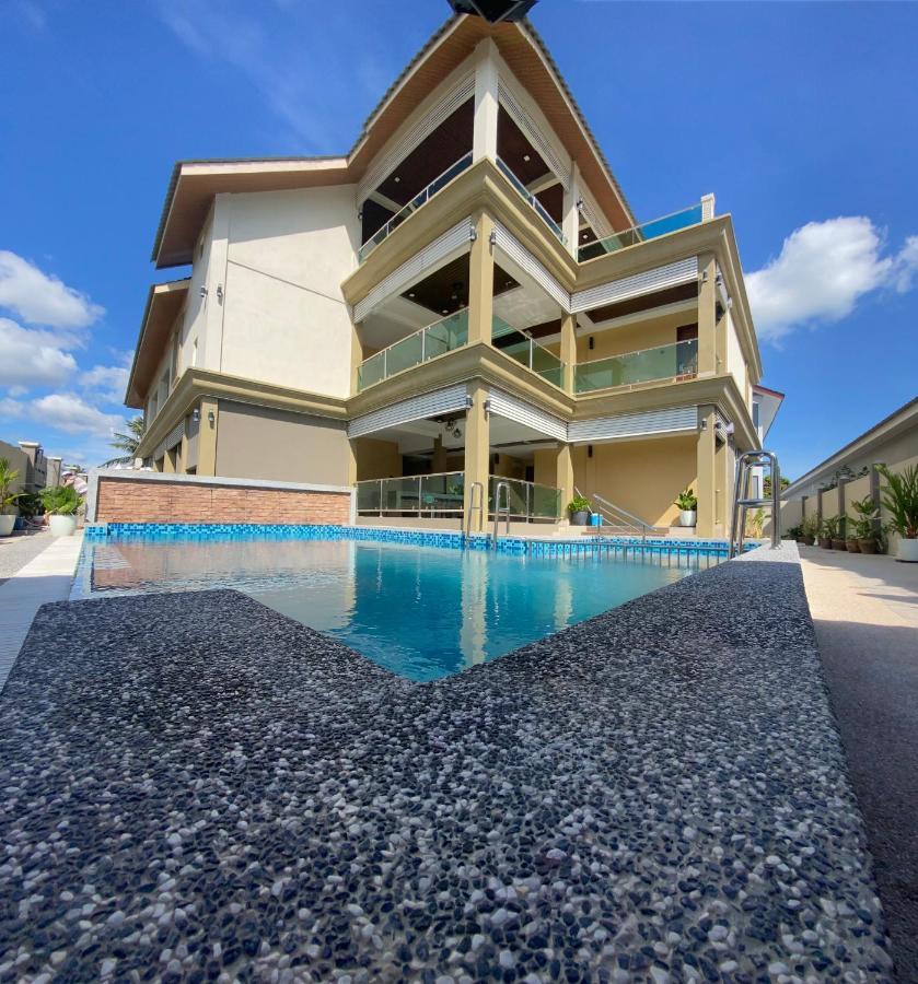 Grand Village Inn Пантай-Сенанг Экстерьер фото
